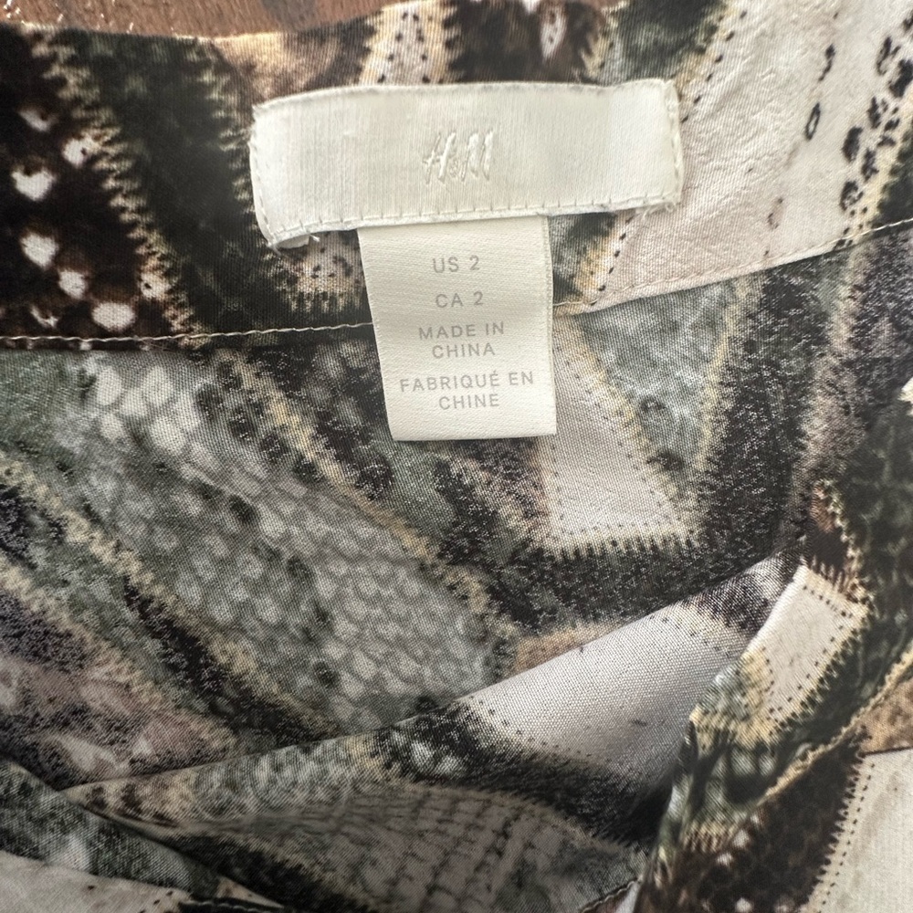 H&M A-Line Skirt with Geometric Design - Picture 11 of 13